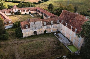 Abandoned French Castle - EVERYTHING Left Behind!!!