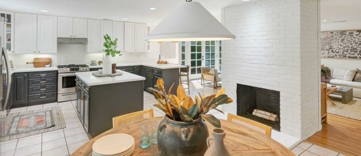 13 Buccaneer Court, Corte Madera, CA 94925 13 Buccaneer Court, Corte Madera, CA 94925