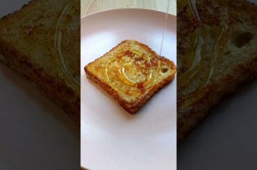 Best French Toast recipe. Sweet and fast breakfast