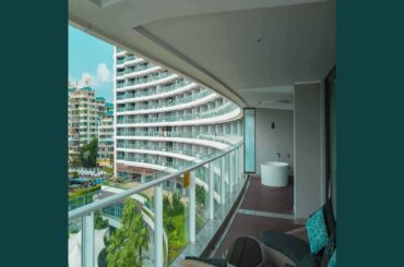 Magnificent Latin Guitar - Vibe for Luxurious Hotel Dining