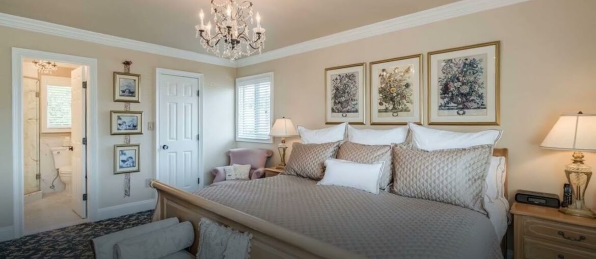 2115 Beverly Way, Merrick, NY 11566