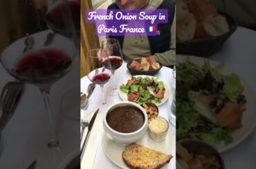 French onion soup in Paris #shorts #paris2022 #foodie #paris #france #travelvlog #tiktok #4k #cafe