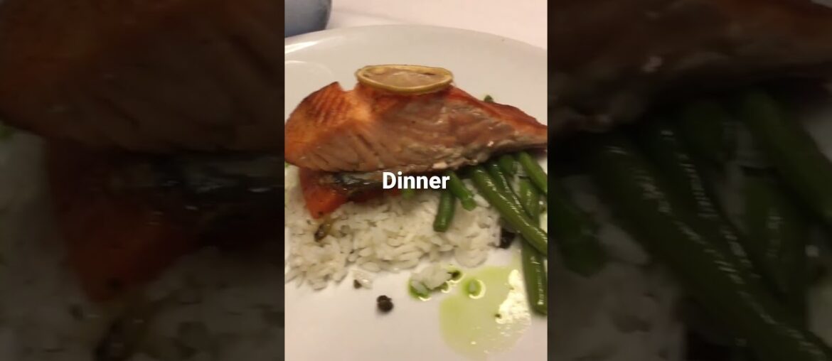 Dinner in the Cruise Ship Main Dining Room #shorts