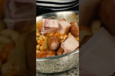 Cassoulet recipe! Easy Cassoulet. French cassoulet recipe. Quick dinner recipe.