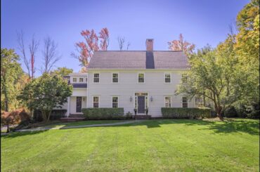 Walk To The Village in Ridgefield, CT