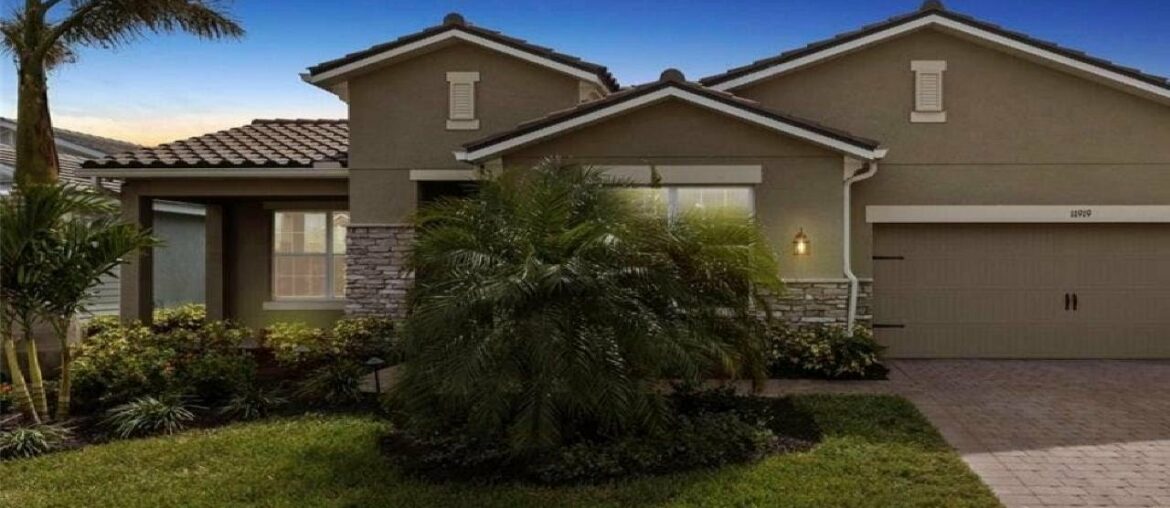 11919 ALESSANDRO LANE, VENICE, FL Presented by Heidi Choiniere. 11919 ALESSANDRO LANE, VENICE, FL Presented by Heidi Choiniere.