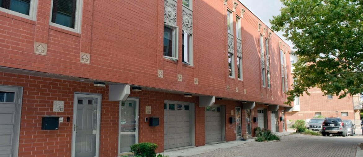 Cynthia Howe Gajewski Team Listing: 1040 Susan Collins Ln. in Oak Park Cynthia Howe Gajewski Team Listing: 1040 Susan Collins Ln. in Oak Park