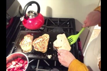 MoWino Amaretto French Toast