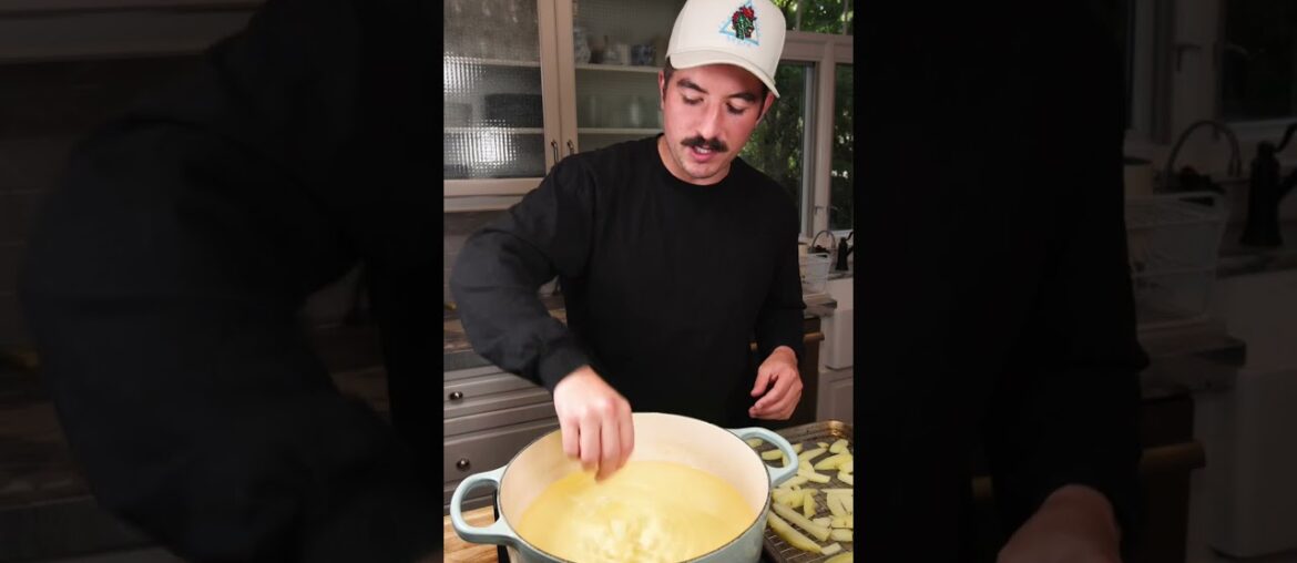 HOW TO MAKE THE CRISPIEST FRENCH FRIES EVER #shorts