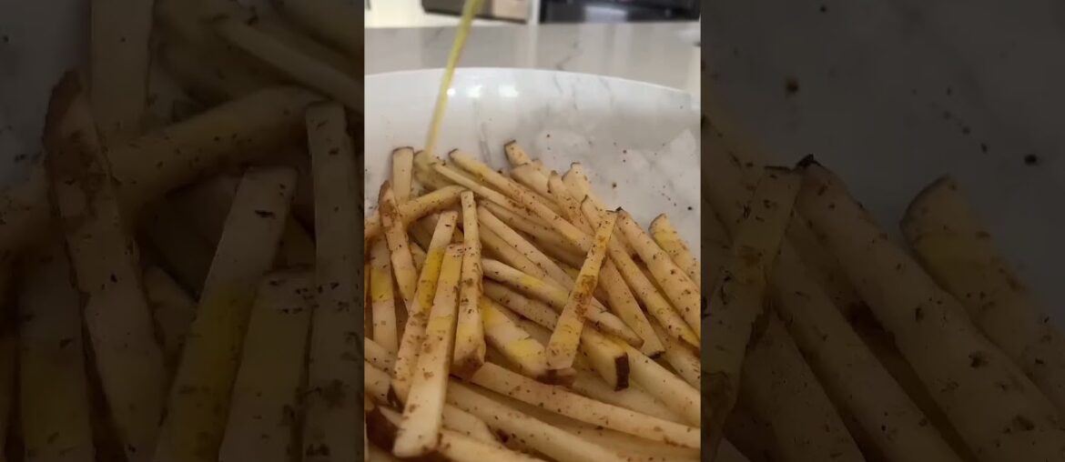Crunchy French Fries #cookingathome #easyrecipes #cookingvideo #easycooking #recipes #recipevideo