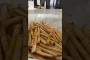 Crunchy French Fries #cookingathome #easyrecipes #cookingvideo #easycooking #recipes #recipevideo