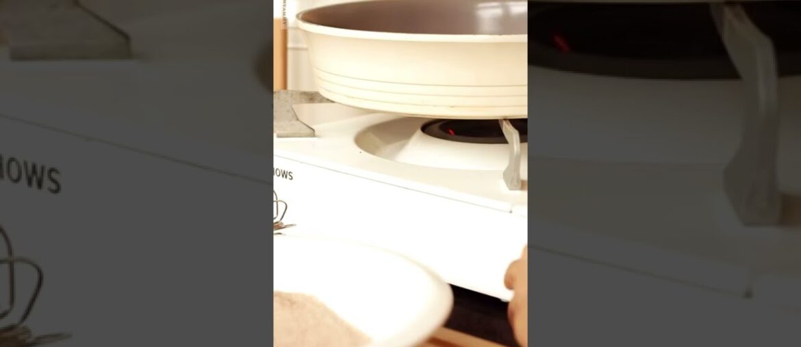 French Toast Sticks with Cinnamon Sugar, full recipe on IG (tummyammy_)