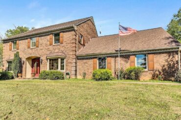 177 E Arrowhead Ct, Troutville, VA
