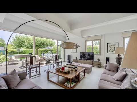 Splendid Holiday Villa Rental in Cap d’Antibes France Splendid Holiday Villa Rental in Cap d’Antibes France