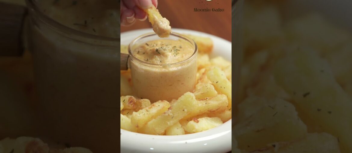 Crispy French Fries & Cheese Sauce | MooniezCake #asmr #cake #recipe #shorts Crispy French Fries & Cheese Sauce | MooniezCake #asmr #cake #recipe #shorts