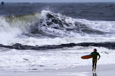 Monster Nor'Easter SLAMS New Jersey! I try to Surf it...