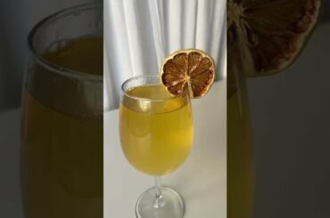 French 75 Cocktail using Sparkling Wine