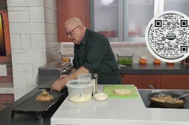 Dean cooks French onion soup & French onion grilled cheese sandwiches