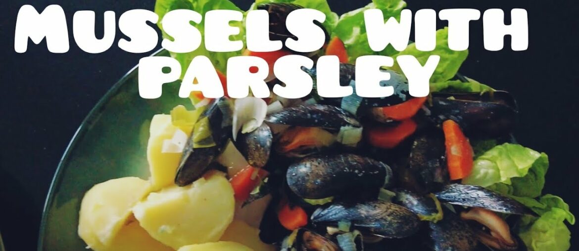Cooking |Mussels| with parsley and potatoes