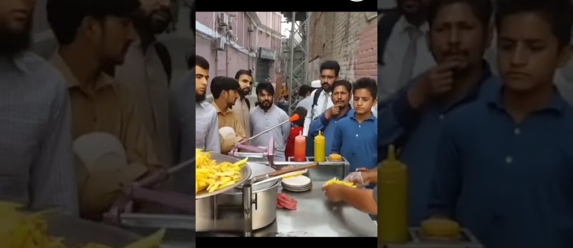 Crispy French Fries in only 50Rs Pakistani Street Food #shorts #pakistanistreetfood #pakistanifood