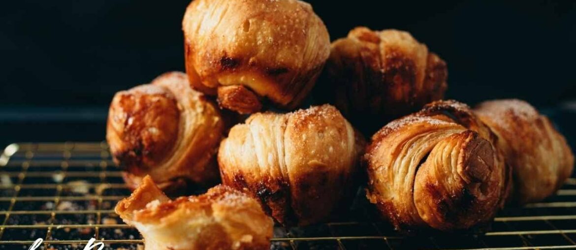 Cinnamon Cruffins & Salted Honey Latte | The Coffee Shop Series