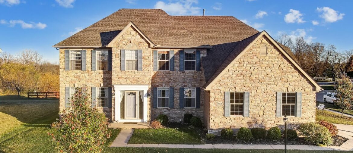 Video tour of Residential at 8104 Amanda Northern Road NW, Canal Winchester, OH 43110