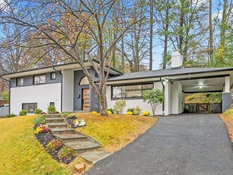 RE/MAX Distinctive – 7903 ROCTON AVENUE RE/MAX Distinctive - 7903 ROCTON AVENUE