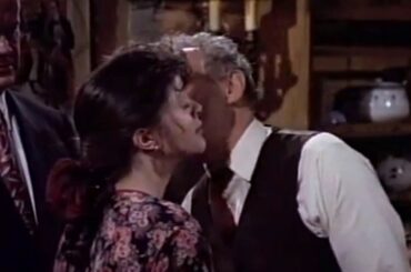 Frasier - French Restaurant Fight