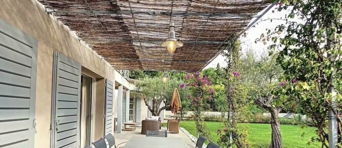 Superb Property On The Market in Saint Tropez France