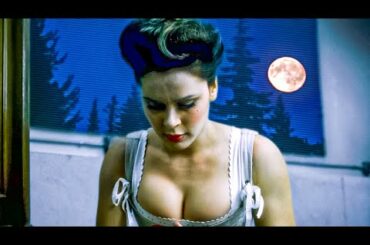 Humans Move To Another Planet To Be In A Human Zoo For Aliens