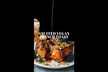 This French toast is DIFFERENT from any you’ve had before! Christmas morning breakfast vegan recipe
