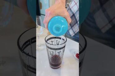 This Pomegranate French 75 is a great cocktail for Thanksgiving! #shorts