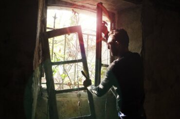 Restoring 120 year old rotten chateau windows | wood graft and double glazing upgrade