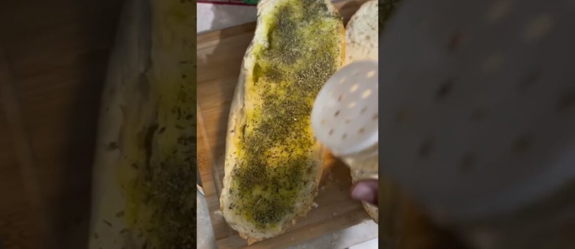 Vegan French bread pizza! #thechubbhouse #yum #food #plantbased #vegan #eatplants #food