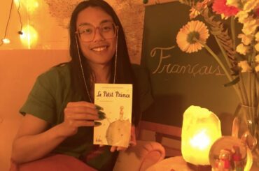 [ASMR] French Lesson Bed Time Story In French To Help You Sleep Chalkboard, Crackling Candle & Wine