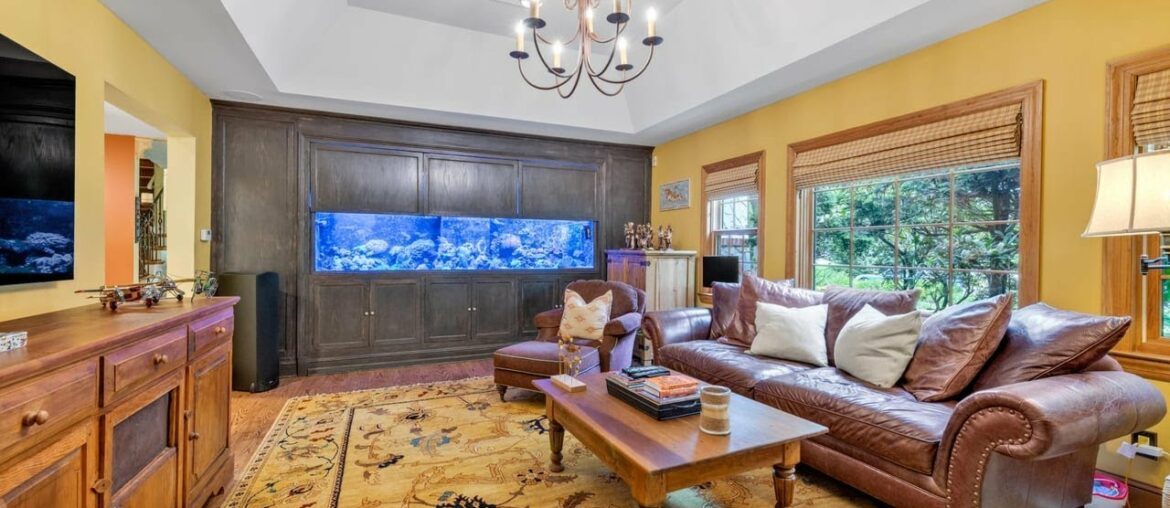 205 Myrtle Dr, Great Neck Estates, NY 205 Myrtle Dr, Great Neck Estates, NY