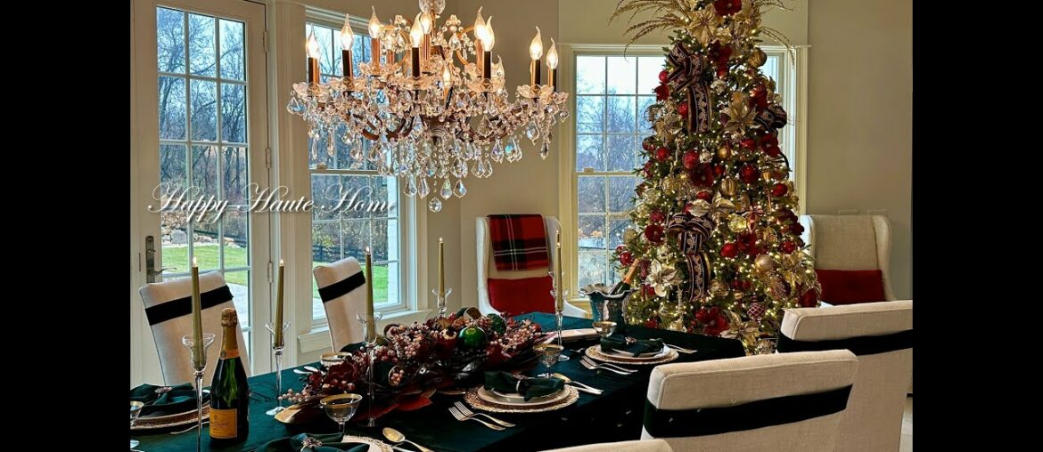 Christmas Decorate with Me 2022  | Decorating our Kitchen Dining Table | Kitchen Christmas Tour