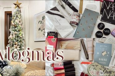 DECORATING, ACNH AMIIBOS, GIVEAWAY | VLOGMAS 2022 | Charmaine Dulak