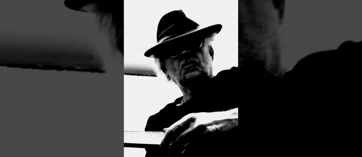 french wine blues#cigarboxguitar #slideguitar #blues #gibson