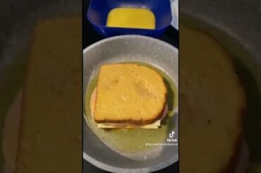 French Toast Sandwich #shortsfeed #viral #shorts #shortsvideo #shortvideo #viralshorts #short #food