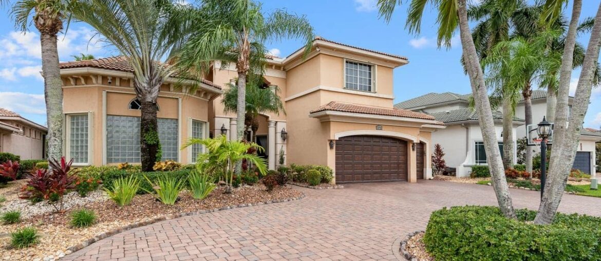 12716 NW 67th Dr, Parkland, FL