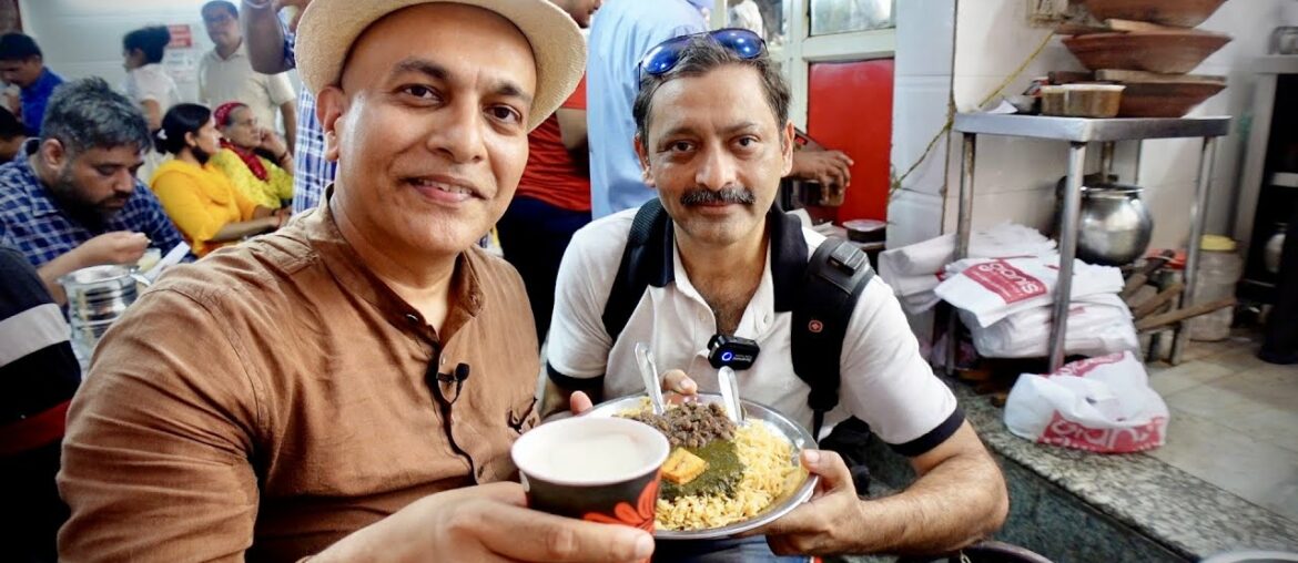 Tasting GIANI’S DI HATTI Most Popular Chole, Rabri Falooda & Lassi! Old Delhi Food Tour Ep 4