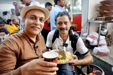 Tasting GIANI’S DI HATTI Most Popular Chole, Rabri Falooda & Lassi! Old Delhi Food Tour Ep 4