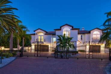 907 Harbor Drive, Belleair Beach, FL