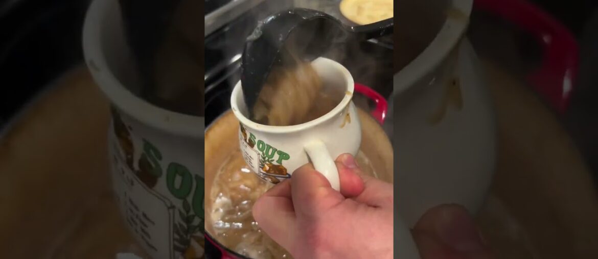 French Onion Soup! #frenchonionsoup  #glutenfree #onionsoup #gruyere #neeciesfoodjourney #yum #soup