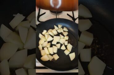 Green French Beans Recipe /Aloo Beans Sabzi #shorts #youtubeshorts #ytshorts  #recipe #cooking