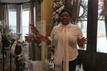 2022 Christmas Home Tour| 9Ft Silver and White Tree| Tablescape Dining Room