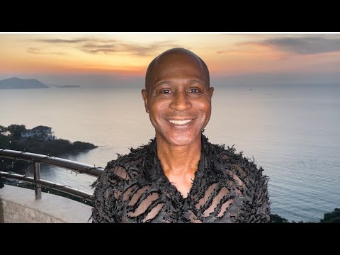 Cucumber salad/Duck Confit ,roasted potatoes and sweet & sour red cabbage / Foie gras /spice bread Cucumber salad/Duck Confit ,roasted potatoes and sweet & sour red cabbage / Foie gras /spice bread