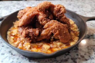 Holiday Brunch w/ Peach Pie Wine.. Fried Chicken & Deep Dish French Toast Skillet.