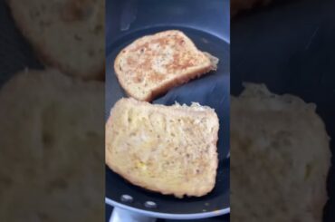 The Only French Toast Recipe You'll Need Topped With Caramelized Bananas